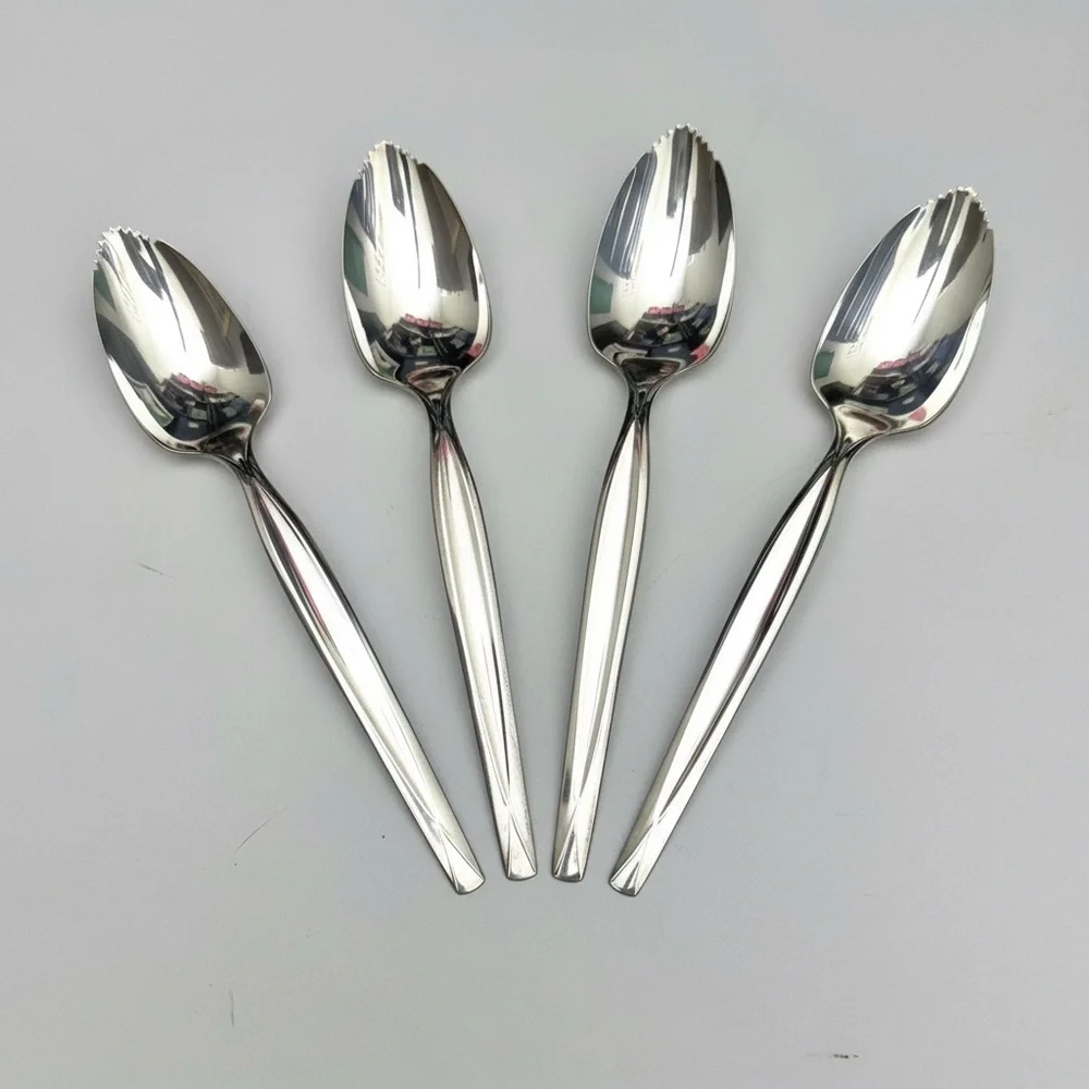 Vintage 1960s Wm Rogers Silverplate Grapefruit Spoons Set of 4 Serrated Flatware